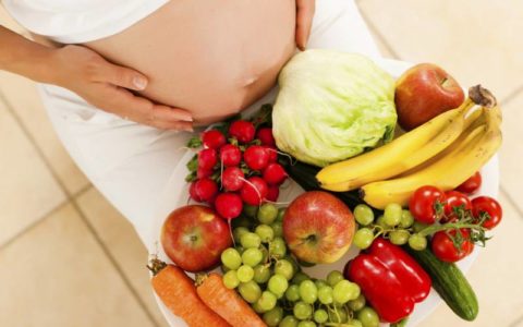 L’alimentazione e lo stile di vita con endometriosi. La donna può aiutarsi da sola?