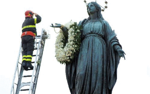 L’Italia festeggia la festa dell’Immacolata Concezione della vergine Maria!