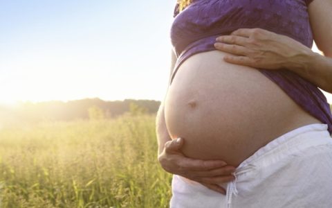 “Le coccole dei nove mesi”, come rafforzare il legame con il nascituro in gravidanza